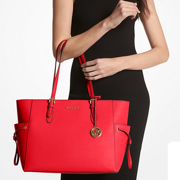 MICHAEL KORS
Gilly Large Saffiano Leather Tote Bag BRIGHT RED COLOR - Picture 2 of 16